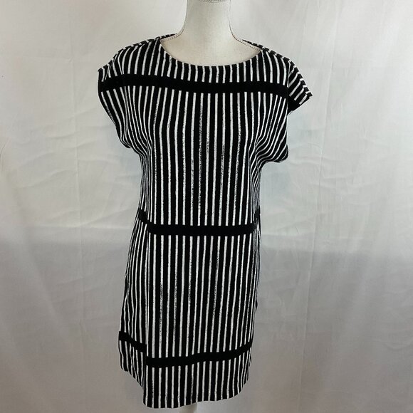 Marimekko for Target Cover-Up S Black White Stripe Velour - Picture 1 of 11